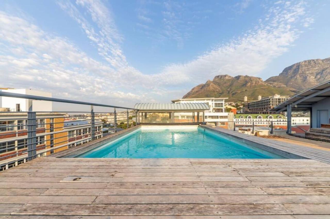 Modern Industrial 1bd - Cape Town